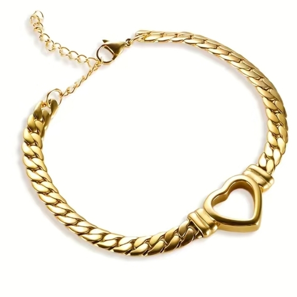 18kgp Stainless steel 2 pc set. Heart Necklace and Bracelet - Picture 5 of 7